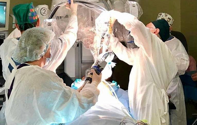 Во Львове робот-хирург провел первую операцию