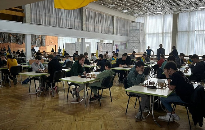У Дніпрі триває Чемпіонат України з шахів серед юнаків та дівчат до 16 років: чи є переможці серед дніпрян?