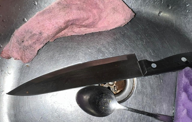 У Зеленодольську 52-річний чоловік вдарив ножем свого знайомого 