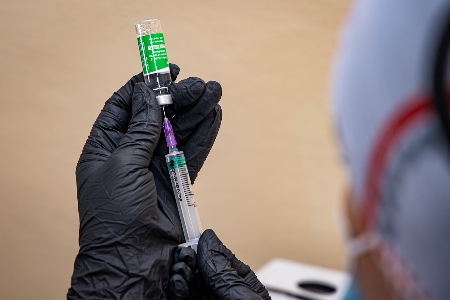 Главный санврач Украины рассказал, кому противопоказана прививка от коронавируса
