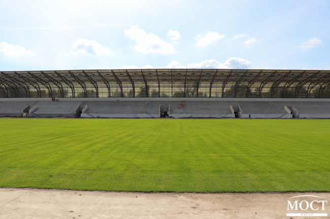Новое футбольное поле, теннисный корт, зона для воркаута и кросс-фита: в Кривом Роге завершается реконструкция стадиона «Спартак»