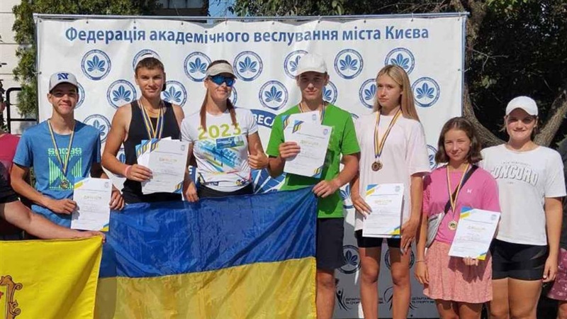 8 медалей вибороли дніпровські спортсмени на чемпіонаті України з веслування академічного