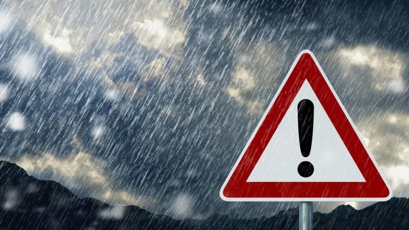 ГосЧС предупреждает об ухудшении погодных условий. Возможны проблемы на дорогах