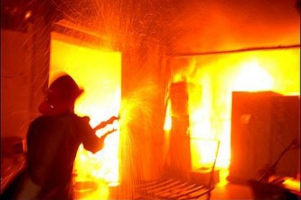 Во Львове загорелась квартира в шестиэтажке: в следствии пожара погиб пенсионер 