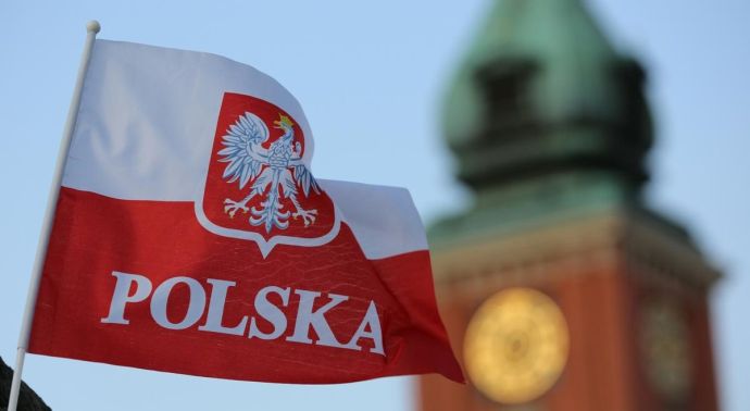 В Польше на три недели объявлен общенациональный локдаун 
