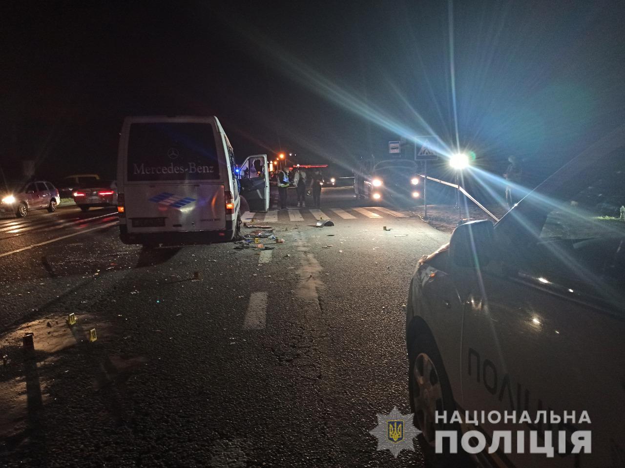 На трассе под Харьковом расстреляли автобус с активистами: что известно