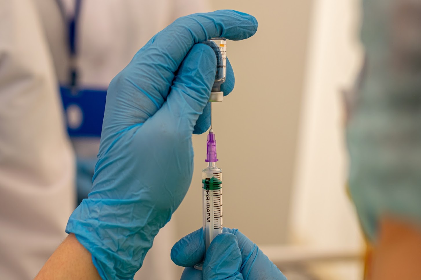 Более 185 тыс жителей Днепропетровщины вакцинировались от коронавируса