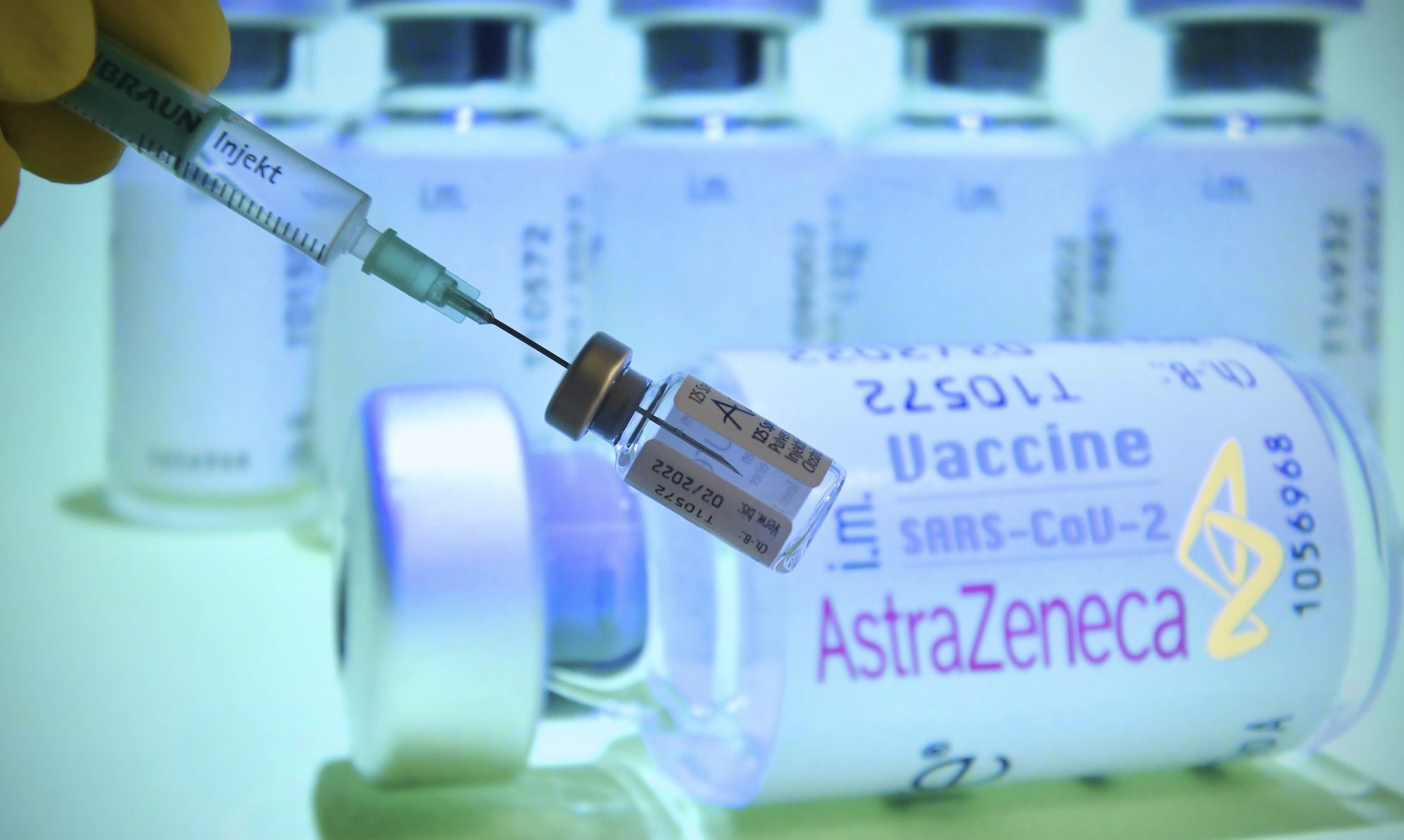 Латвия вслед за Австрией остановила вакцинацию препаратом AstraZeneca