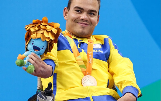 Пловець Антон Коль із Дніпропетровщини виборов «срібло» на Паралімпійських іграх у Токіо 