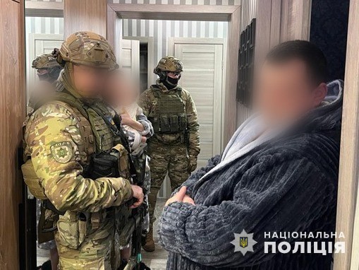 У Дніпропетровській області судитимуть організовану групу шахраїв, які ошукали людей на понад 2 мільйони гривень