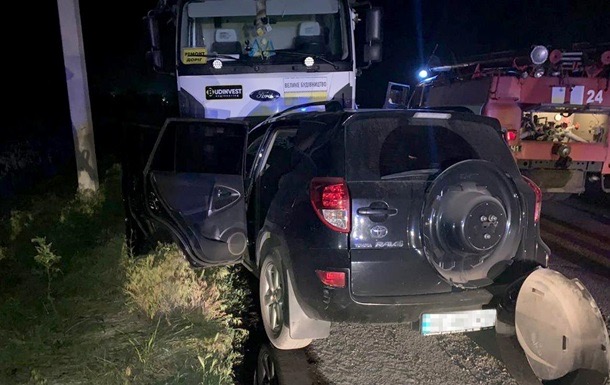 В Днепропетровской области четыре человека погибли в ДТП с самосвалом