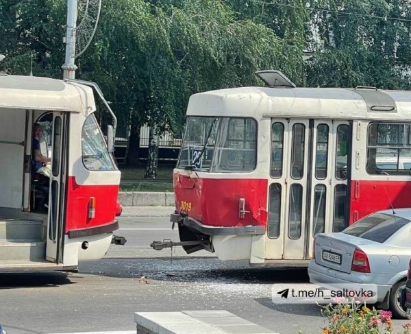 В Харькове столкнулись два трамвая: есть пострадавшие