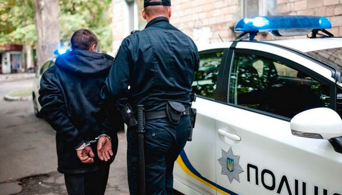 В Николаеве 29-летний мужчина умер во время задержания полицией