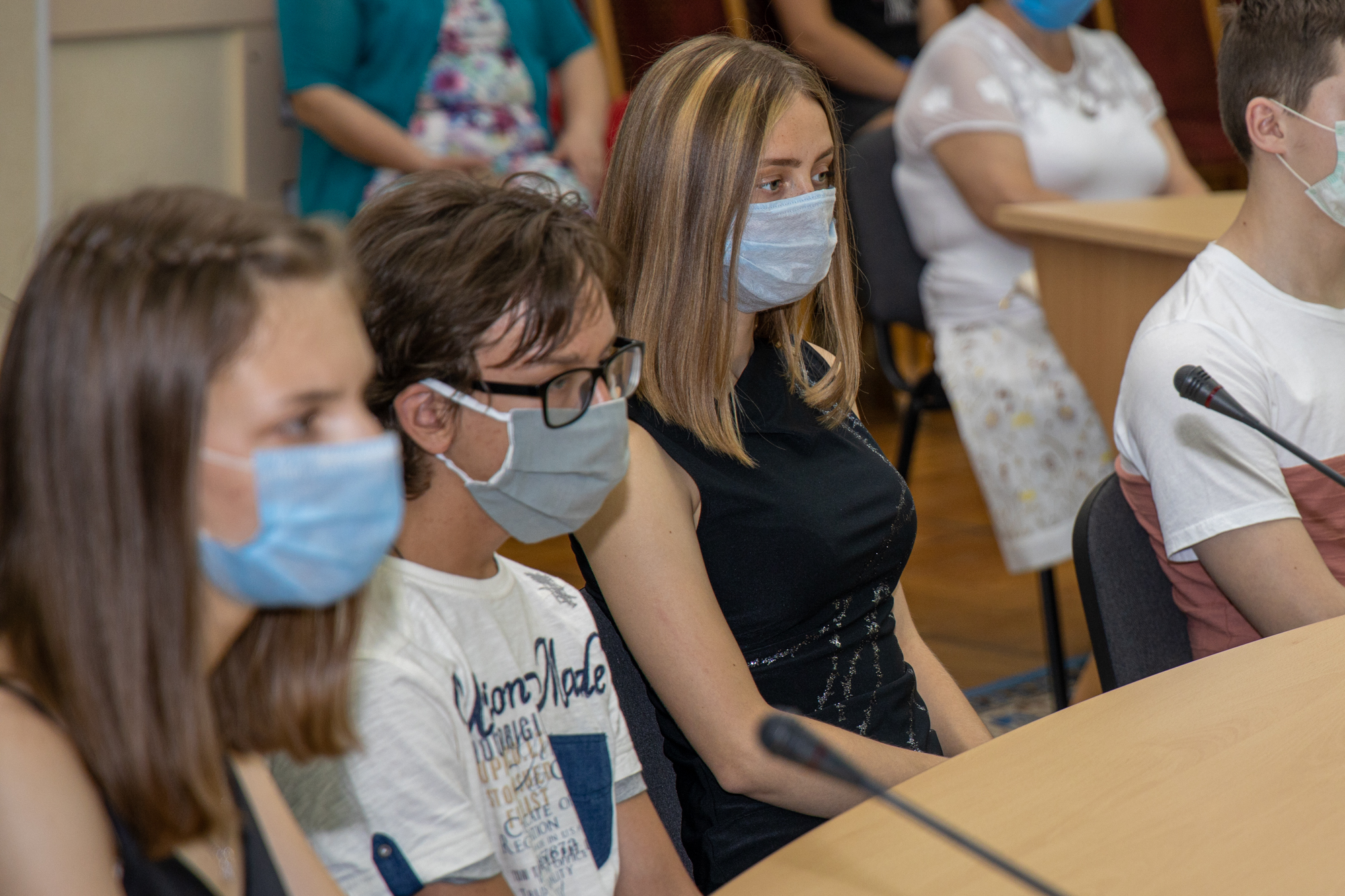 Дети-сироты из Днепропетровщины получили областные стипендии за высокие достижения в учебе