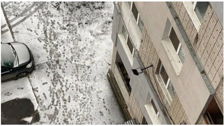 В Днепре девушка-самоубийца прыгнула с 14 этажа и покалечила прохожего
