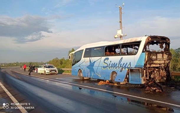 Во Львовской области сгорел пассажирский автобус