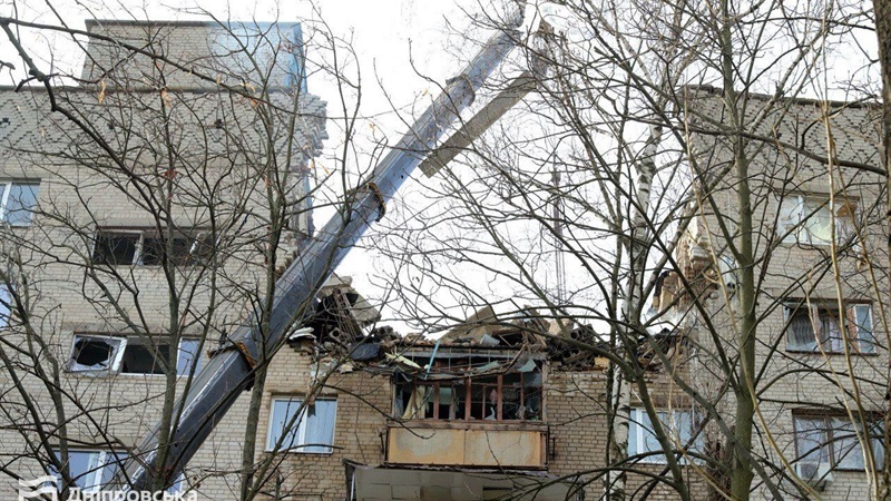 18 квартир будинку на вул. Бажова, куди вдарив російський «шахед», тимчасово відселять: місто компенсує власникам оренду житла