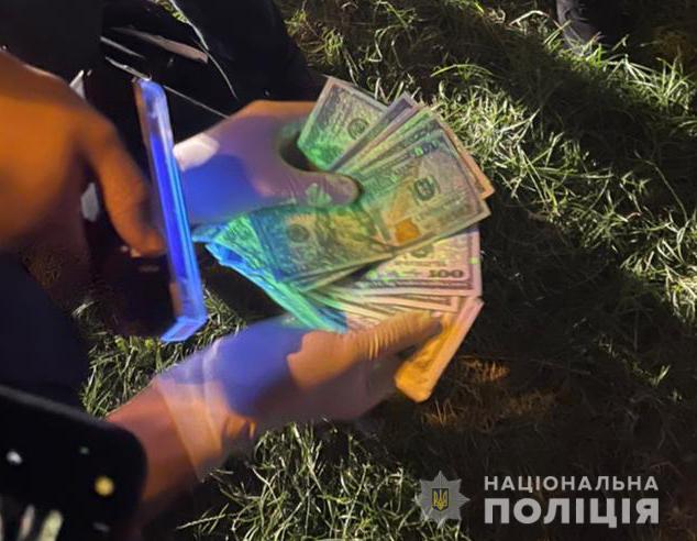1600 долларов США за уклонение от военной службы: на Тернопольщине задержали заместителя комиссара районного военкомата