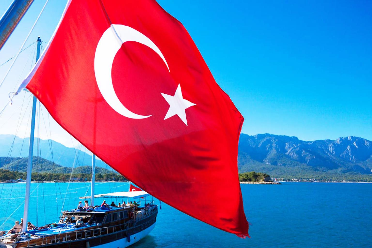 С 15 мая Турция будет принимать туристов без ПЦР-тестов