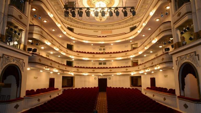 Органні вечори, вистави та мюзикли: що підготували театри Дніпропетровщини на лютий