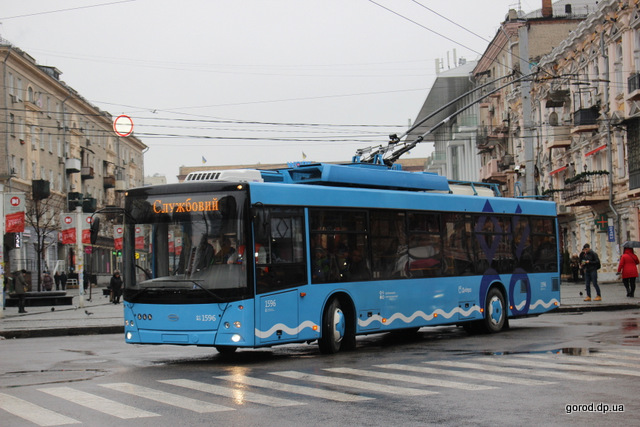 У Дніпрі для заощадження електроенергії зменшать кількість трамваїв і тролейбусів на маршрутах