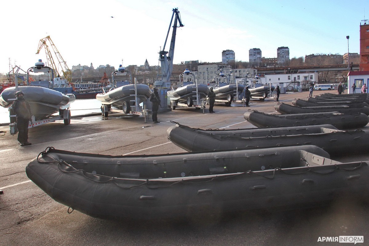 Помощь военно-морскому флоту: штаты подарили Украине 70 надувных лодок (ФОТО)