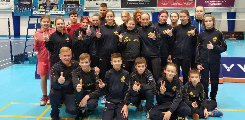 Юні бадмінтоністи із Дніпропетровщини здобули 9 медалей на чемпіонаті України