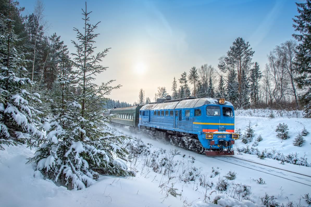 УЗ назначила три дополнительных поезда на новогодние праздники