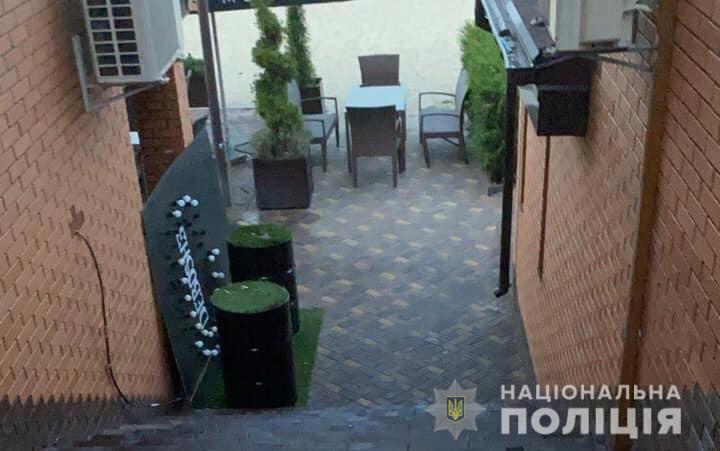 Стрельба в кафе города Украинки: трое человек ранены 