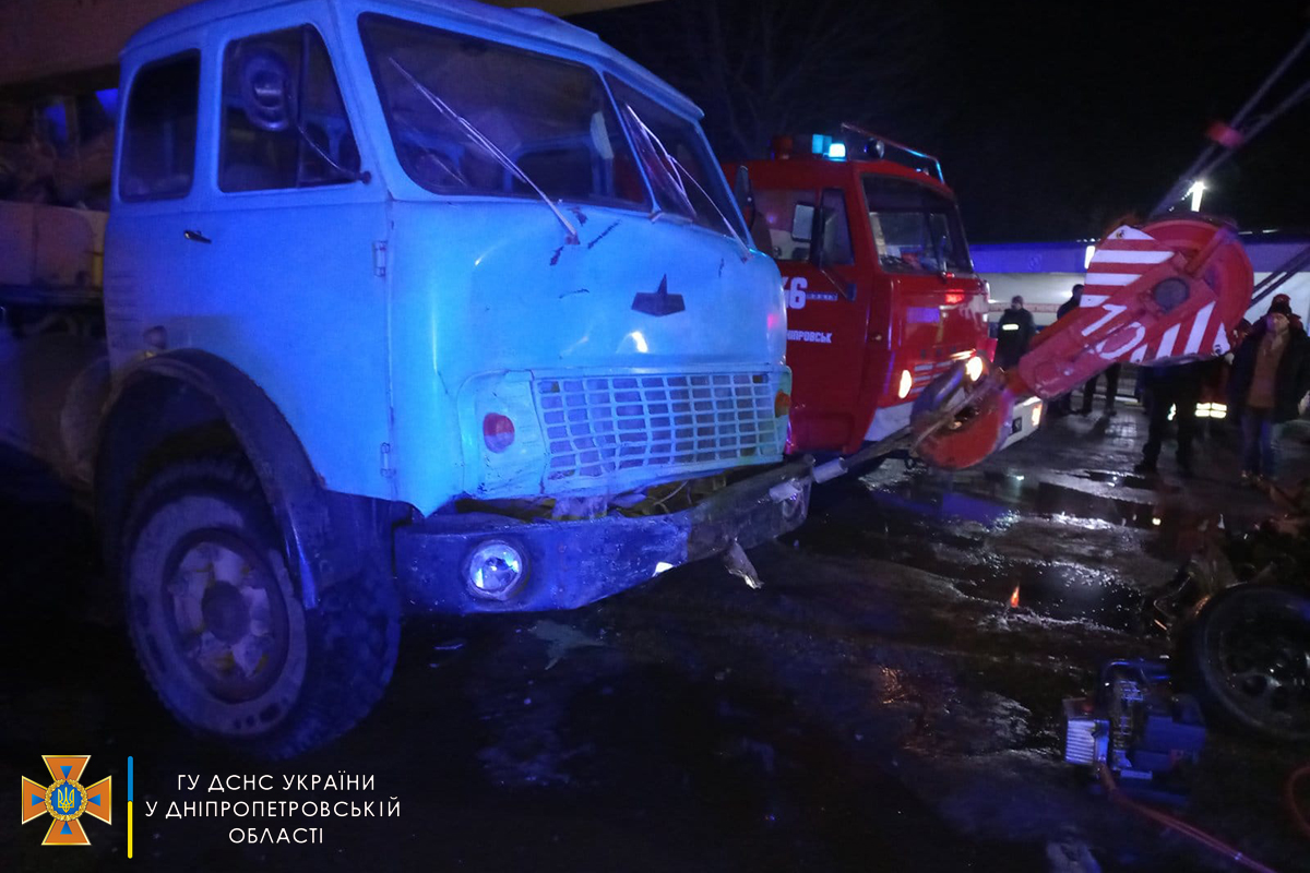 На трассе Запорожье-Днепр-Борисполь случилась авария: есть погибшие (ВИДЕО)