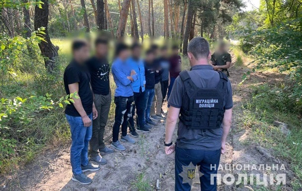 Полиция задержала 36 нелегальных мигрантов