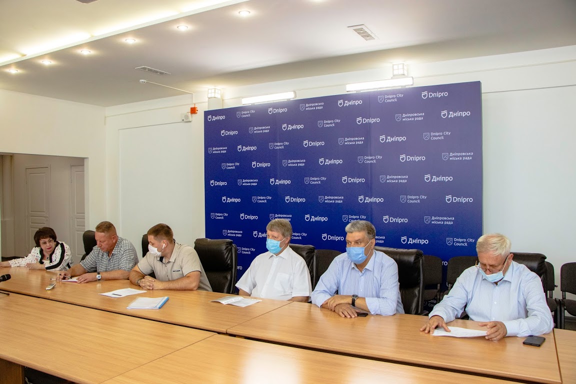 В Днепровском городском совете объяснили, как выплачиваются заработные платы медицинским работникам