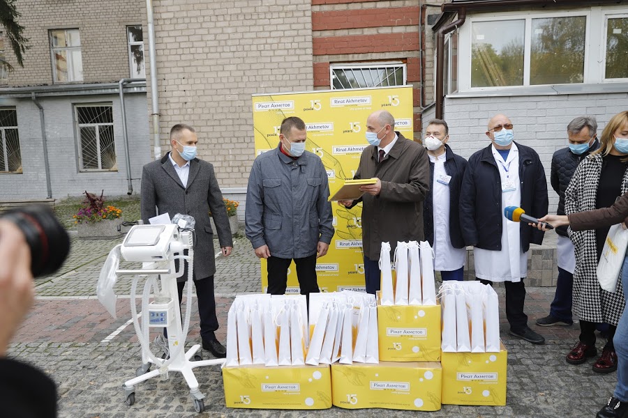 Днепропетровщина получила 15 аппаратов ИВЛ от ДТЭК и Фонда Рината Ахметова с начала пандемии