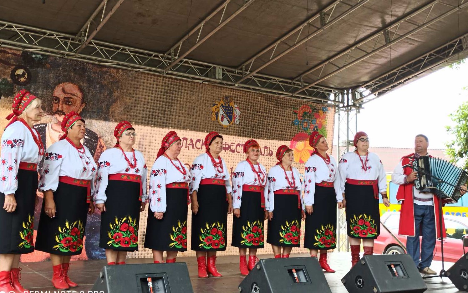 Мелодійна спадщина: співців Дніпропетровщини відзначили грамотами облради