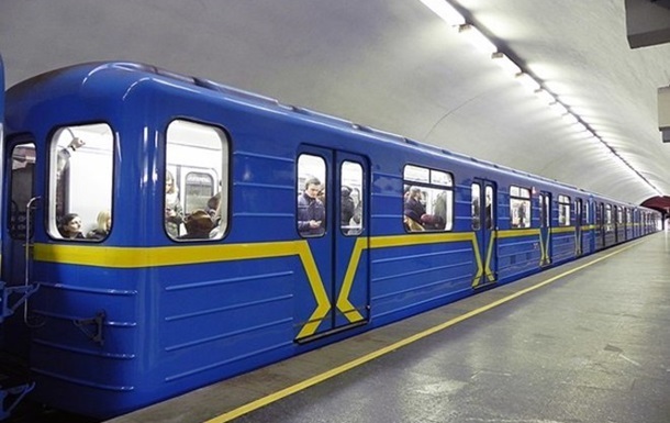 В Киеве закрыли станции метро Золотые ворота и Театральная