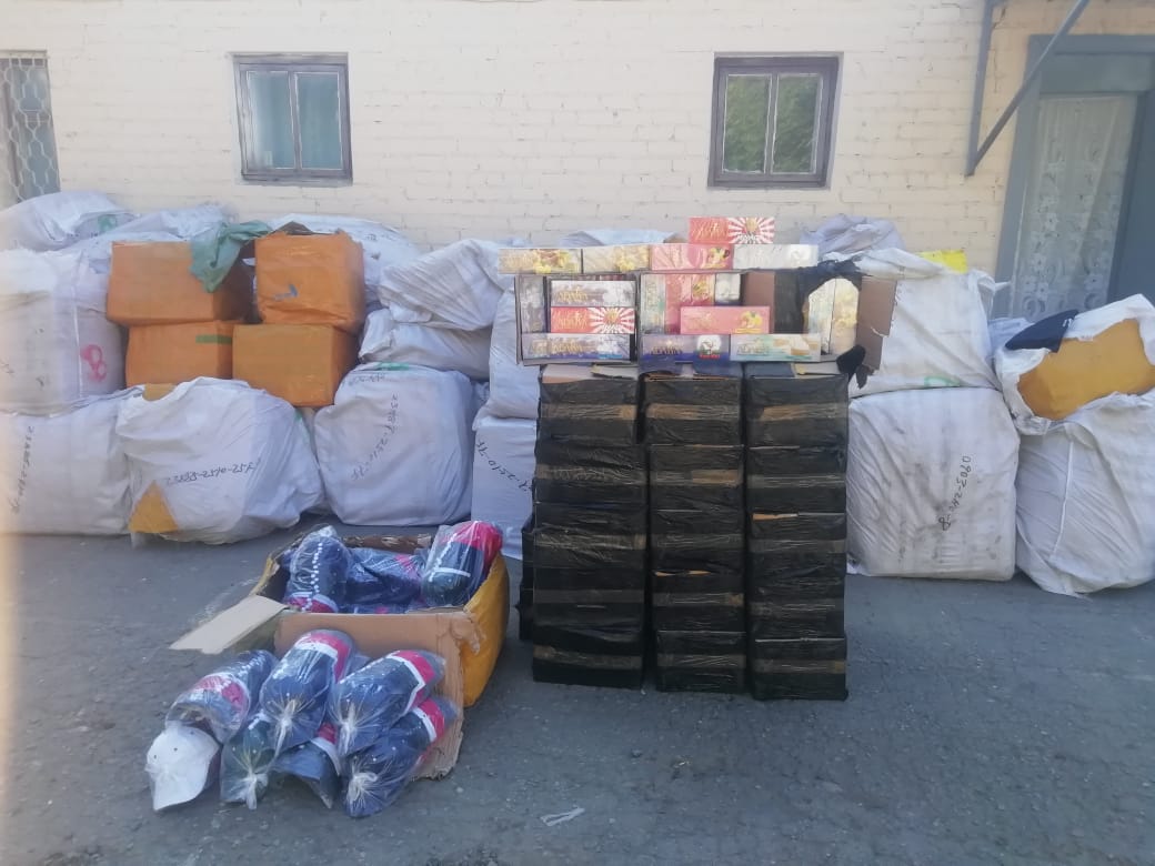Бейсболки и табак для кальяна: пограничники задержали контрабанду на 5 млн грн