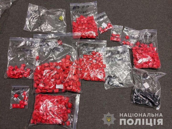 В Павлограде задержали двух молодых людей по подозрению в сбыте наркотиков