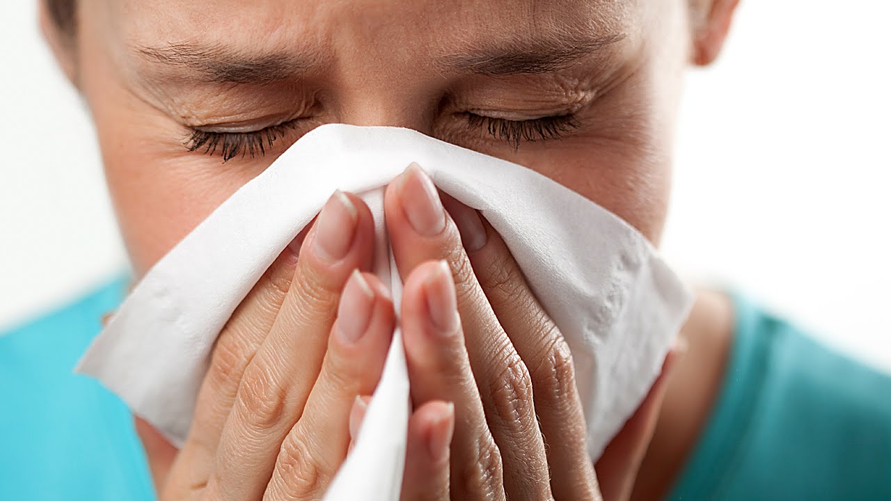 Симптомы очень похожи: как отличить аллергию от ОРВИ