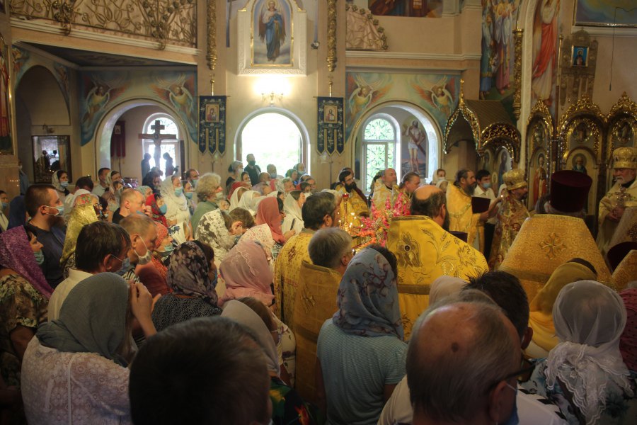 В Храме Святого Князя Владимира состоялся храмовый праздник, приуроченный к годовщине Крещения Руси (ФОТО)