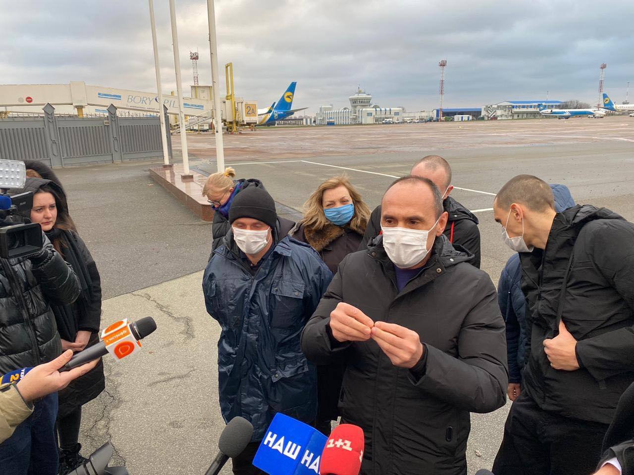 В Украину из Ливии вернулись четверо освобожденных моряков