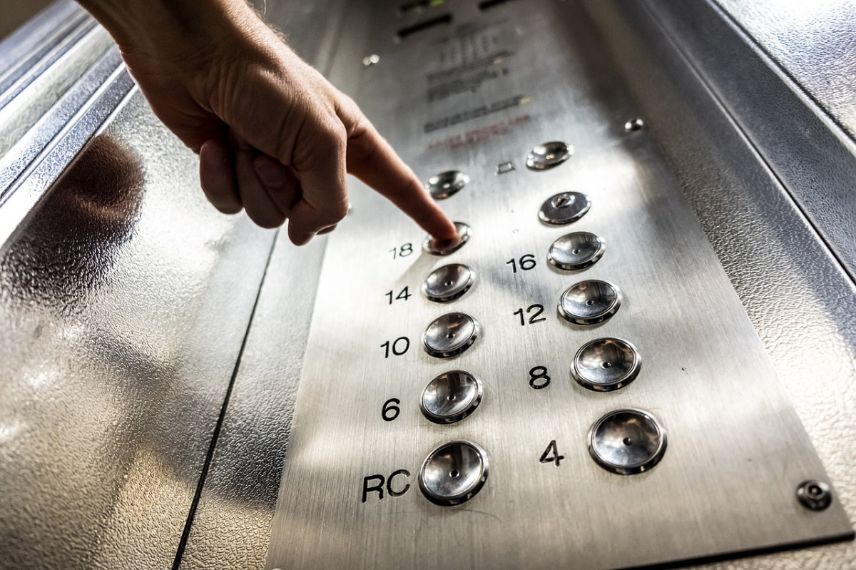 В Днепре тысячу лифтов планируют оснастить системами диспетчеризации