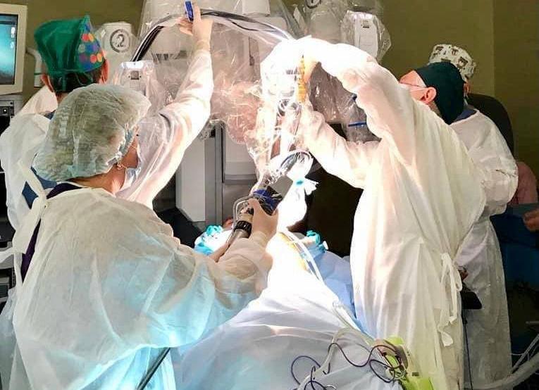 Во Львове робот-хирург провел первую операцию