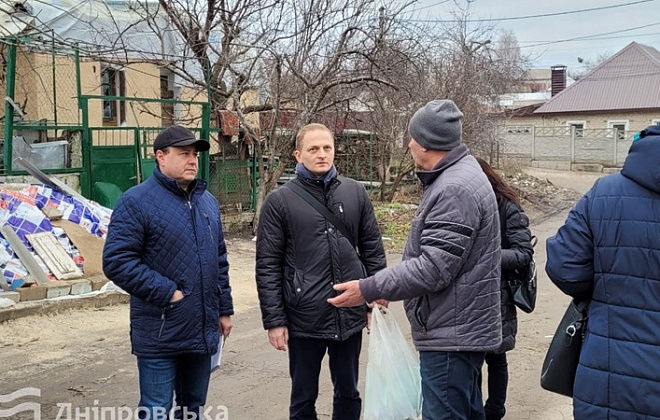 Черговий по місту: представник міської влади перевірив, як мешканці отримують компенсації за пошкоджене житло, а також роботу Пункту незламності