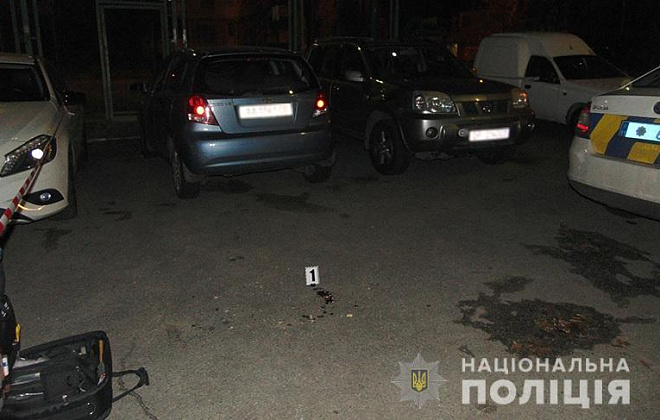 В Киеве нарушитель ПДД избил полицейского 