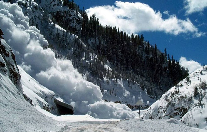 Укргидрометцентр: в Закарпатье ожидается снеголавинная опасность ||| уровня 