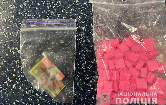 Полицейские изъяли у столичных наркосбытчиков «товар» на полтора миллиона гривен (ВИДЕО)