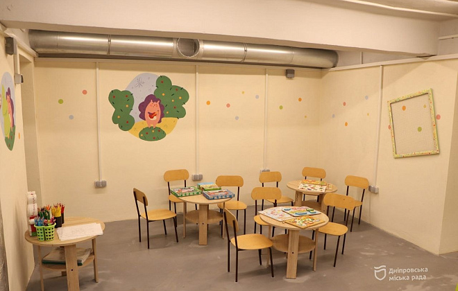 Телевізор для інтерактивних занять і тепла підлога: у Дніпрі продовжують облаштовувати укриття у дитячих садочках