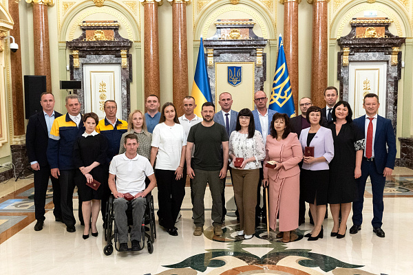 Майстриню аварійно-диспетчерської служби 104 з Дніпропетровщини нагородив Президент України