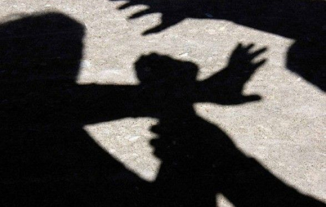 Напад у під'їзді: за підозрою у пограбуванні жінки поліцейські Дніпра затримали 53-річного місцевого жителя