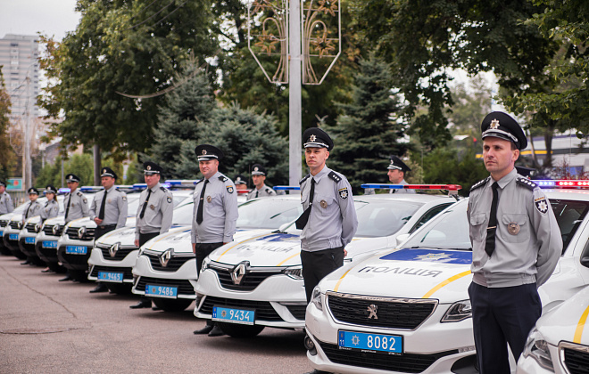 Поліцейські  Дніпропетровщини отримали 18 нових службових авто